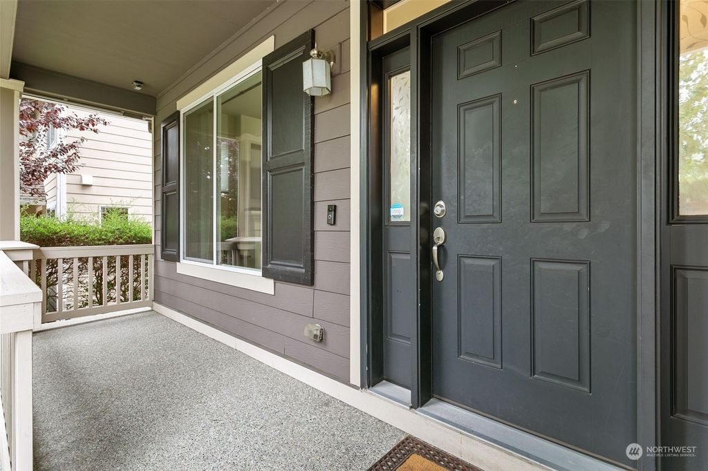 Photo of 907 207th Street SW, Lynnwood, WA 98036 (MLS # 2160976)