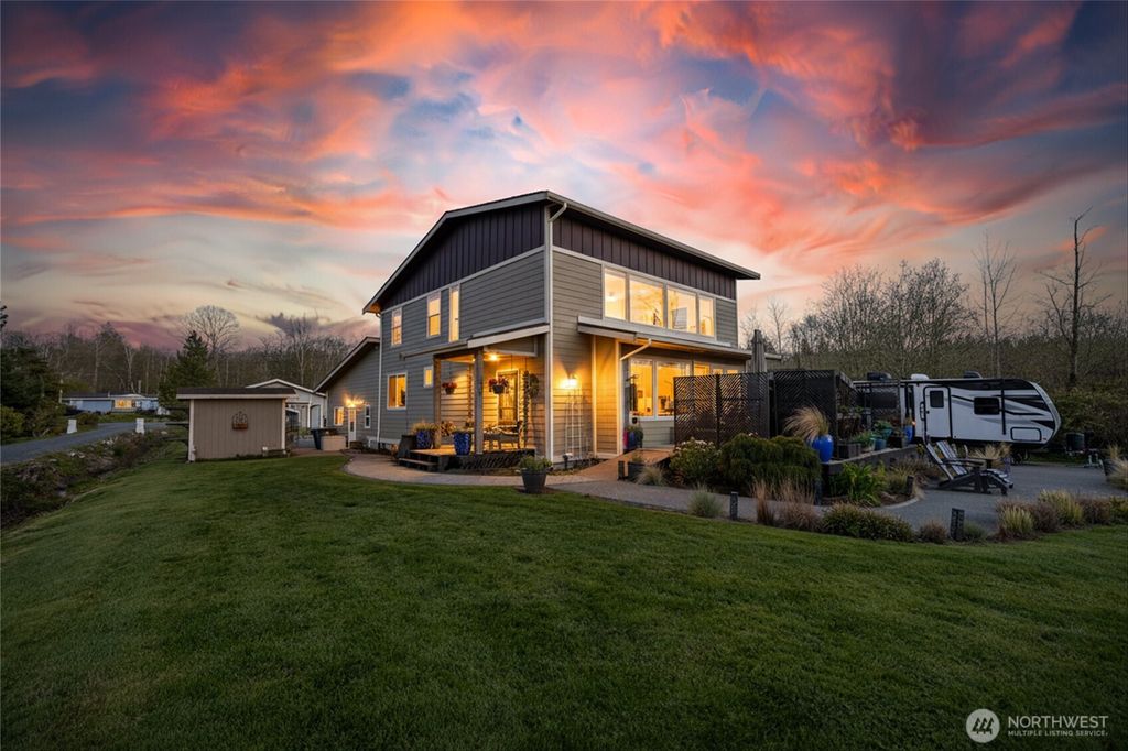 Photo of 3224 Sunset Way, Bellingham, WA 98226 (MLS # 2506671)