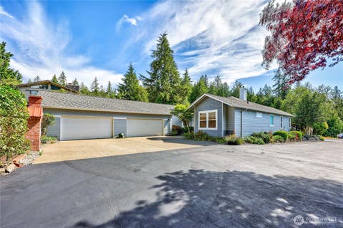 Photo of 612 Rainier Lane, Port Ludlow, WA 98365 (MLS # 2562475)