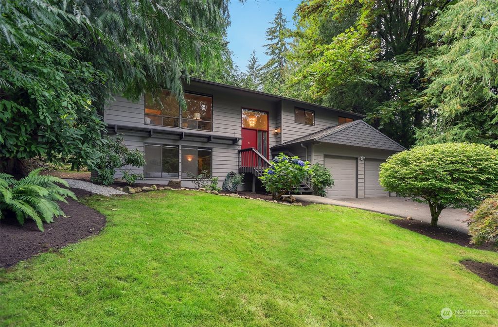 Photo of 1590 Wildwood Boulevard SW, Issaquah, WA 98027 (MLS # 2283317)