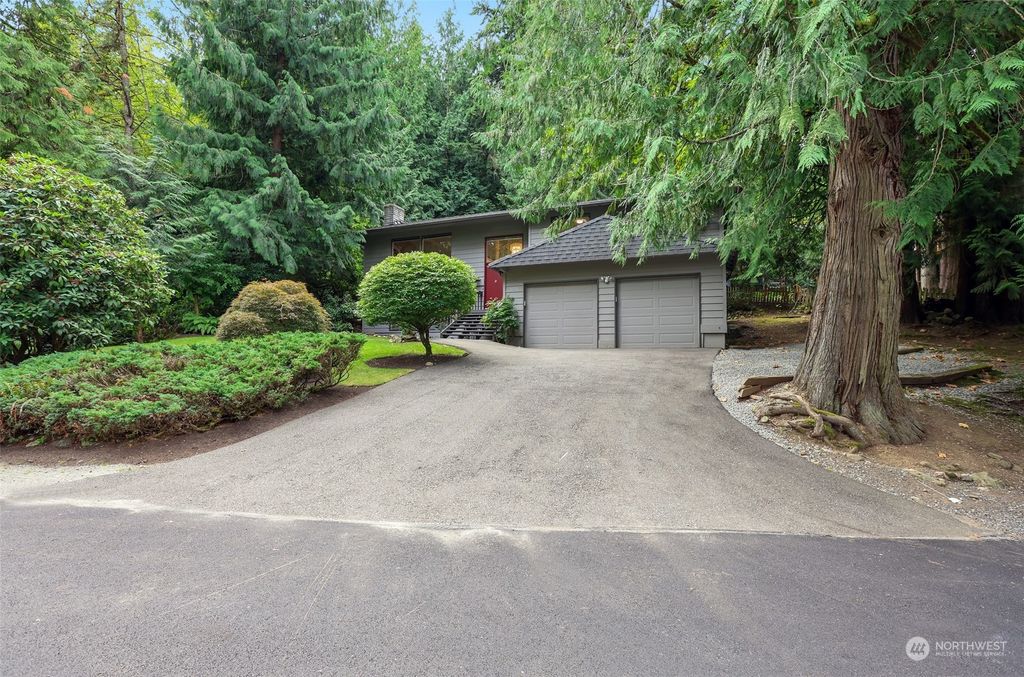 Photo of 1590 Wildwood Boulevard SW, Issaquah, WA 98027 (MLS # 2283317)