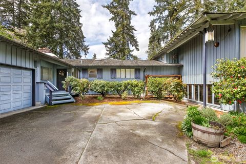 2233 77th Avenue NE Medina WA 98039