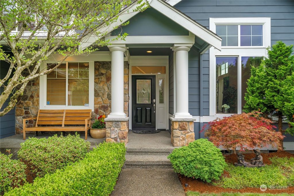 Photo of 207 Lyons Ave NE Ave, Renton, WA 98059 (MLS # 2287110)