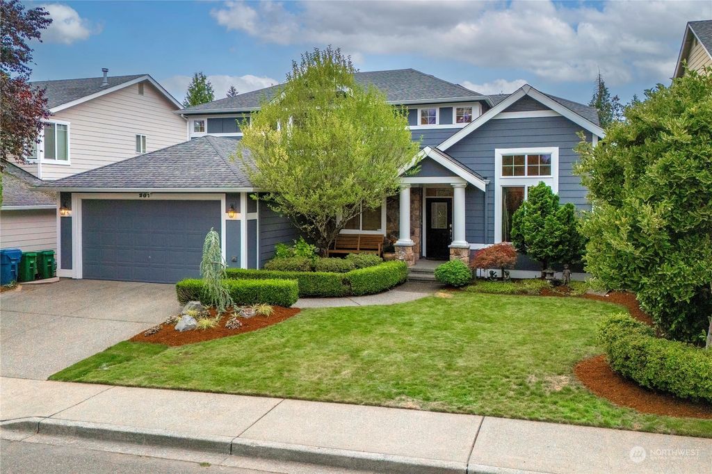 Photo of 207 Lyons Ave NE Ave, Renton, WA 98059 (MLS # 2287110)