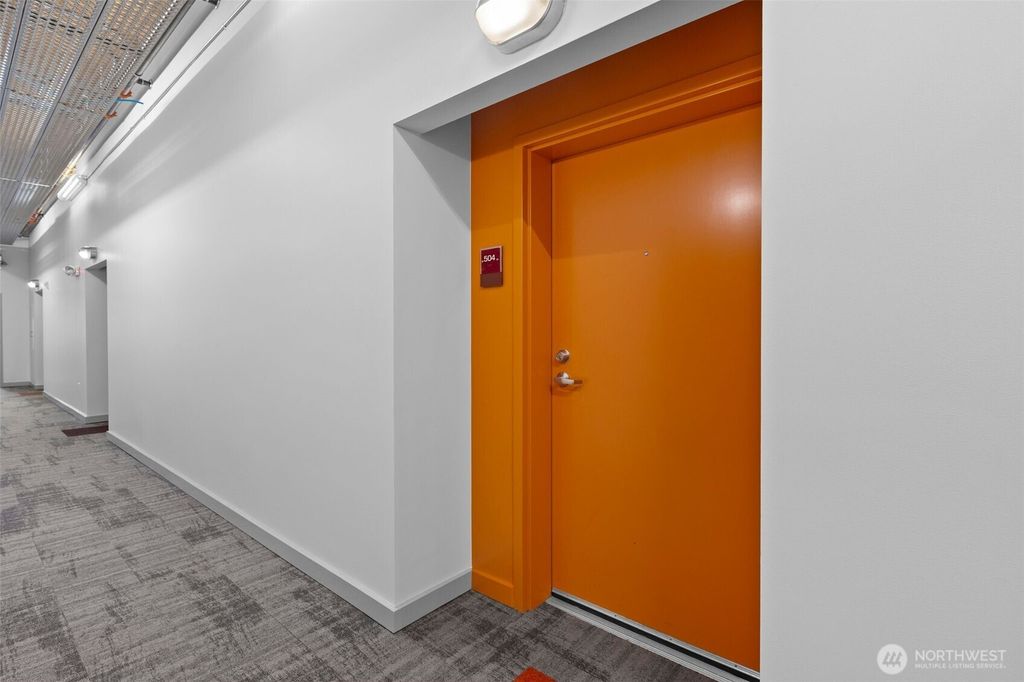 Photo of 401 9th Avenue N #504, Seattle, WA 98109 (MLS # 2460312)