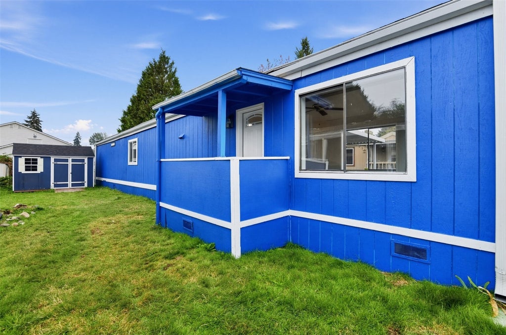 Photo of 11500 Meridian Avenue S #39, Everett, WA 98208 (MLS # 2597418)