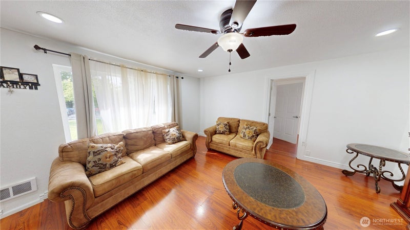 218 S 24th Street S