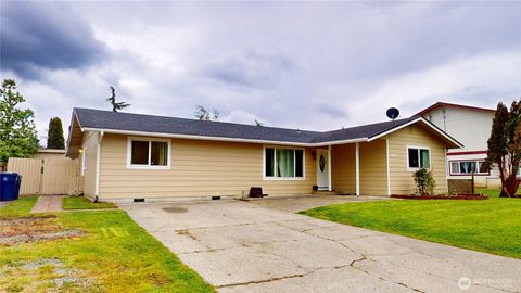 Photo of 218 S 24th Street S, Mount Vernon, WA 98274 (MLS # 2525195)