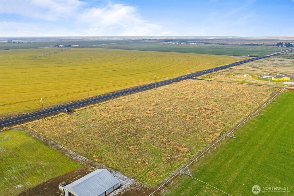 Photo of 15645 NE Stratford Road, Moses Lake, WA 98837 (MLS # 2484687)