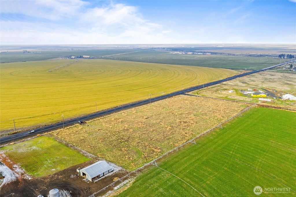 Photo of 15645 NE Stratford Road, Moses Lake, WA 98837 (MLS # 2484687)