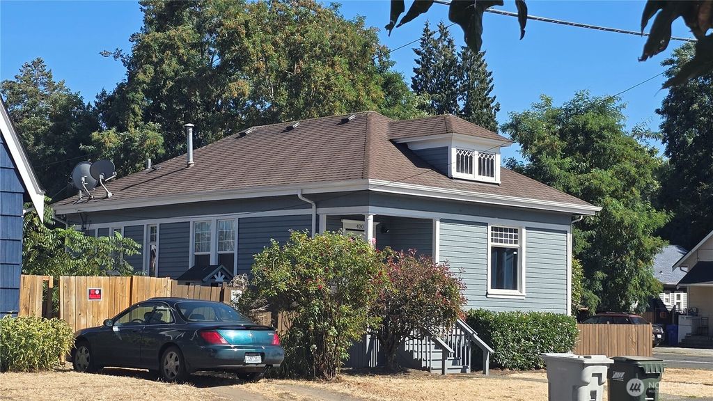 Photo of 420 2nd Avenue S, Kent, WA 98032 (MLS # 2419522)