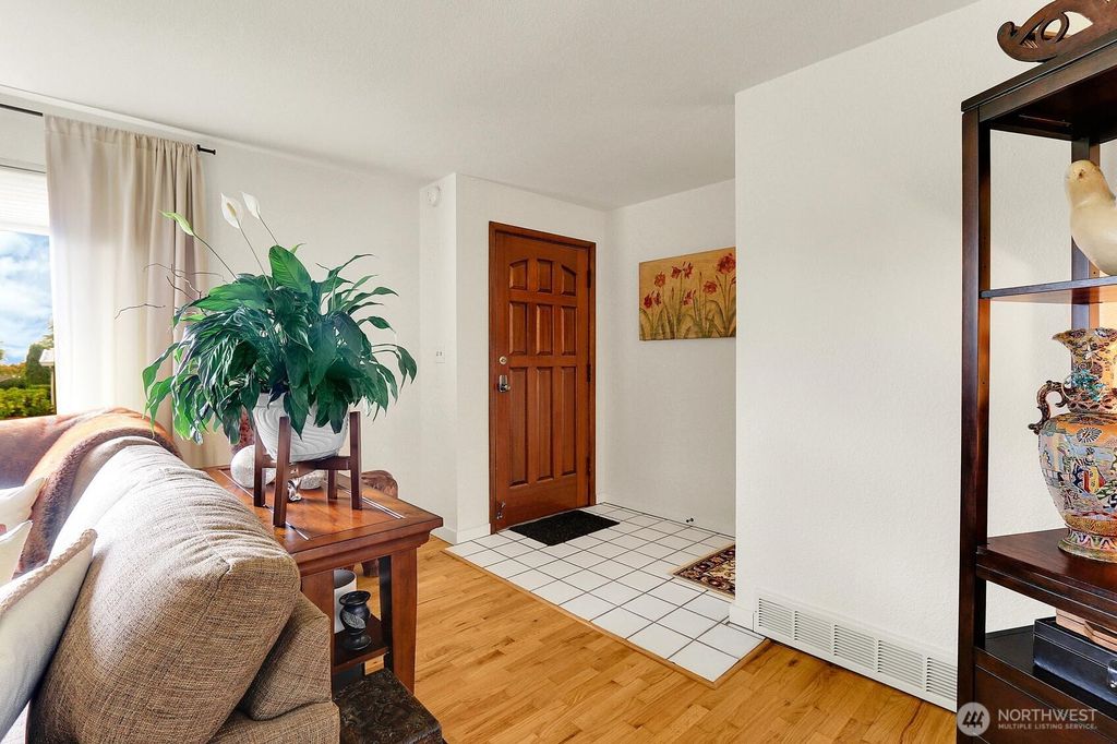 Photo of 4012 SW 107th Street, Seattle, WA 98146 (MLS # 2422068)