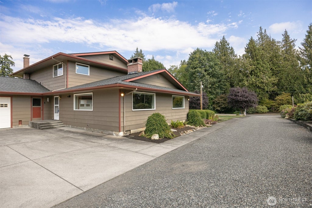 Photo of 9471 Axlund Road, Lynden, WA 98264 (MLS # 2574839)
