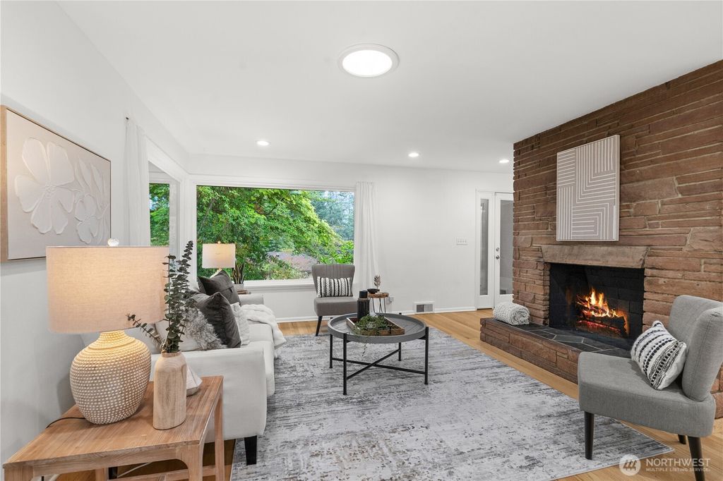 Photo of 13005 8th Ave NE Ave, Seattle, WA 98125 (MLS # 2439417)