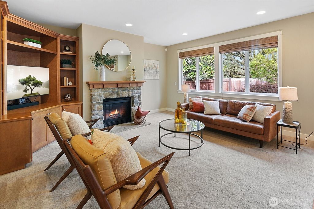 Photo of 10628 106th Place NE, Kirkland, WA 98033 (MLS # 2343728)