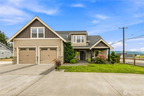 Photo of 1348 Larkspur Street, Lynden, WA 98264 (MLS # 2577891)