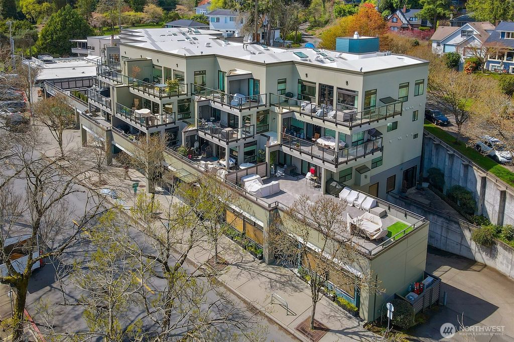 Photo of 121 Lakeside Avenue #302, Seattle, WA 98122 (MLS # 2359474)