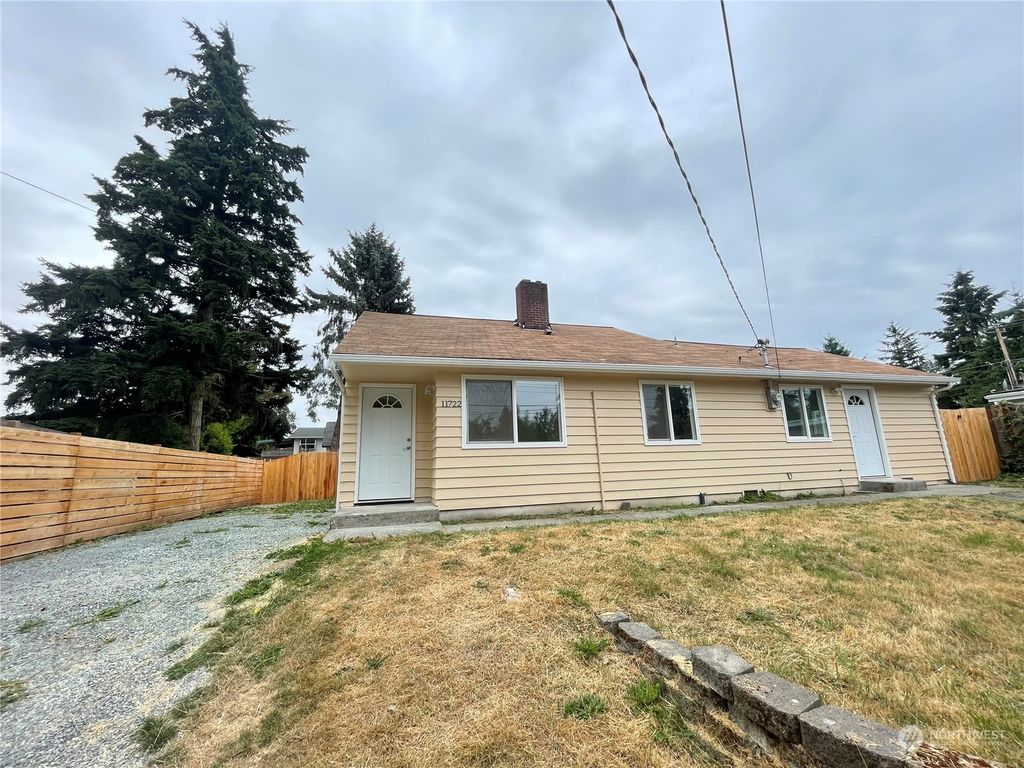 Photo of 11722 14th Avenue S, Seattle, WA 98168 (MLS # 2296344)