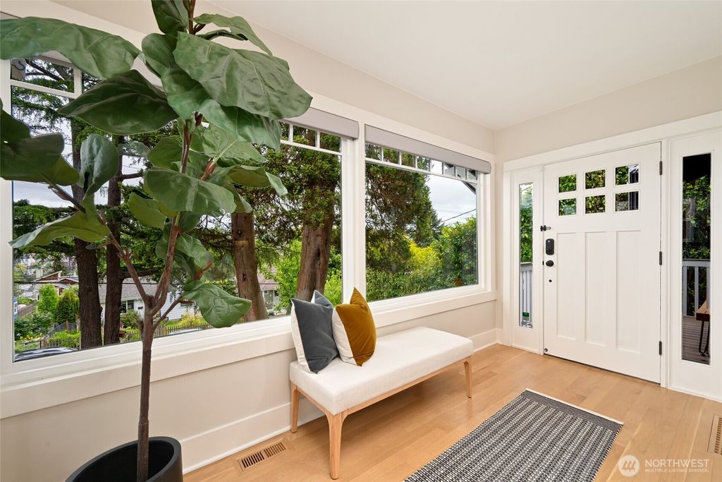 Photo of 3029 23rd Avenue W, Seattle, WA 98199 (MLS # 2372148)