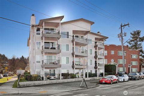 2440 Alki Avenue SW Seattle WA 98116