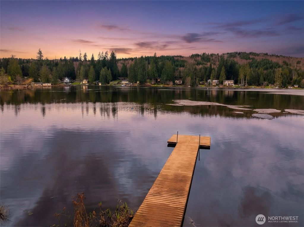 Photo of 1414 Lake Roesiger Drive, Snohomish, WA 98290 (MLS # 2489144)