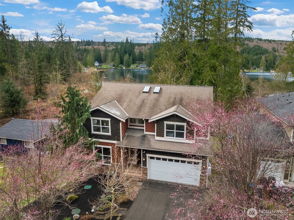 Photo of 1414 Lake Roesiger Drive, Snohomish, WA 98290 (MLS # 2489144)