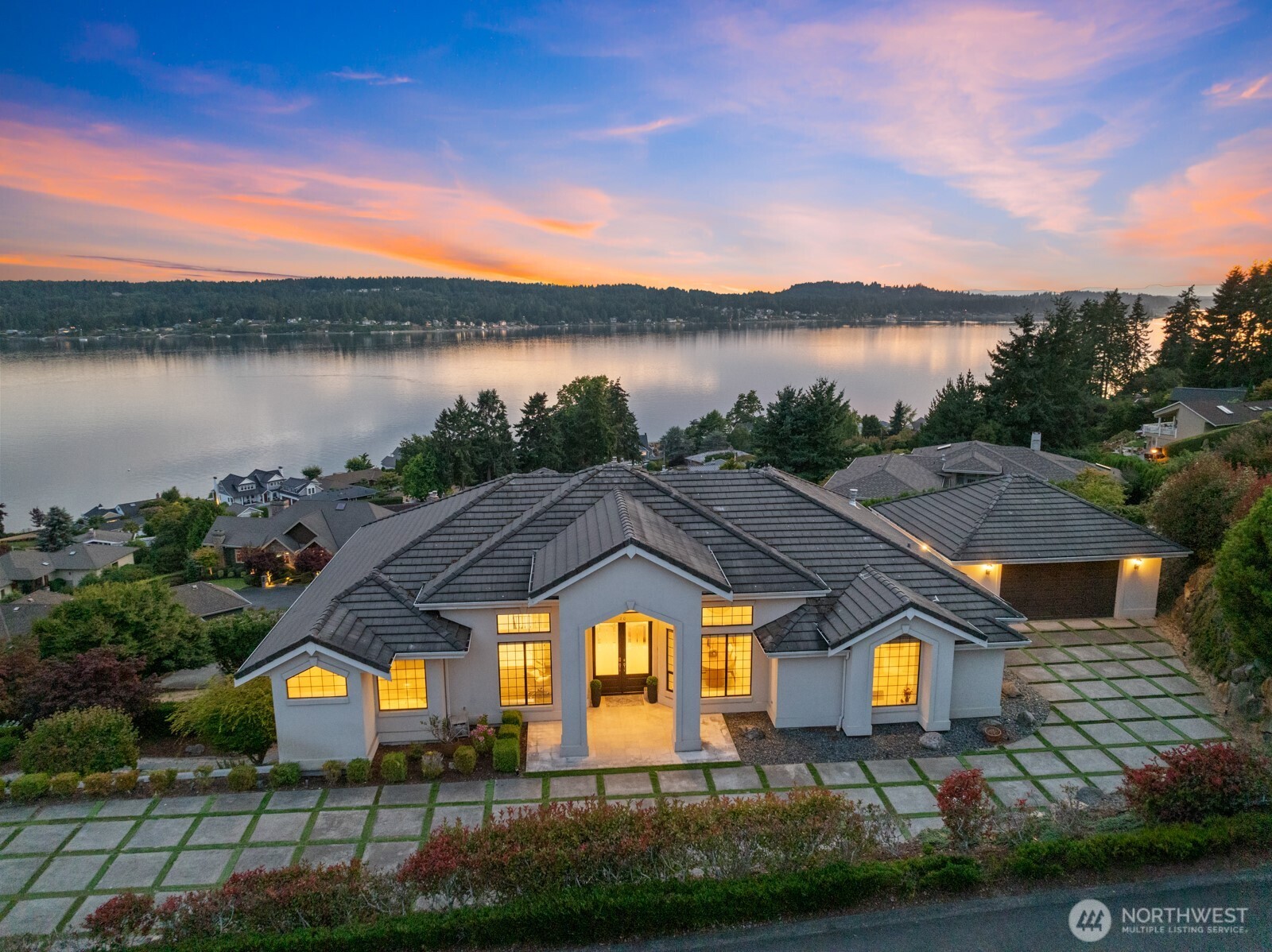 20 35th Avenue