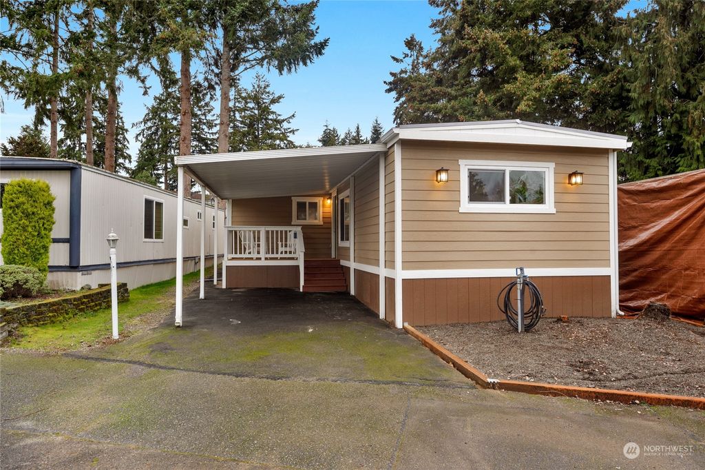 Photo of 7301 NE 175th St Street #209, Kenmore, WA 98028 (MLS # 2319618)