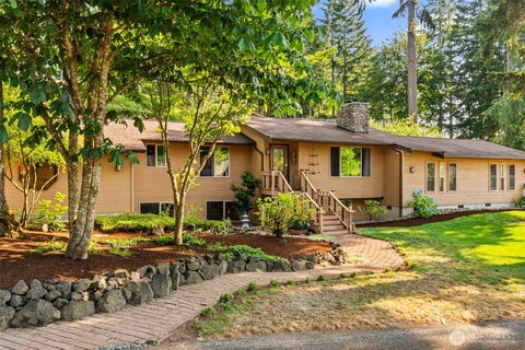 Photo of 6912 43rd Loop SE, Olympia, WA 98503 (MLS # 2555507)