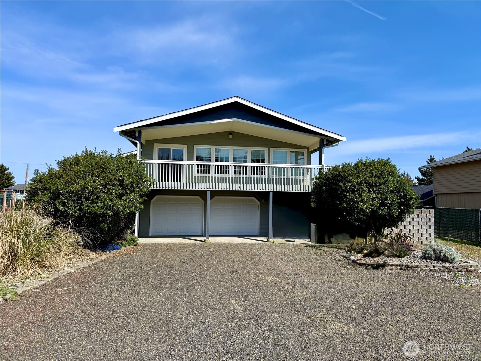 712 S Sand Dune Avenue SW