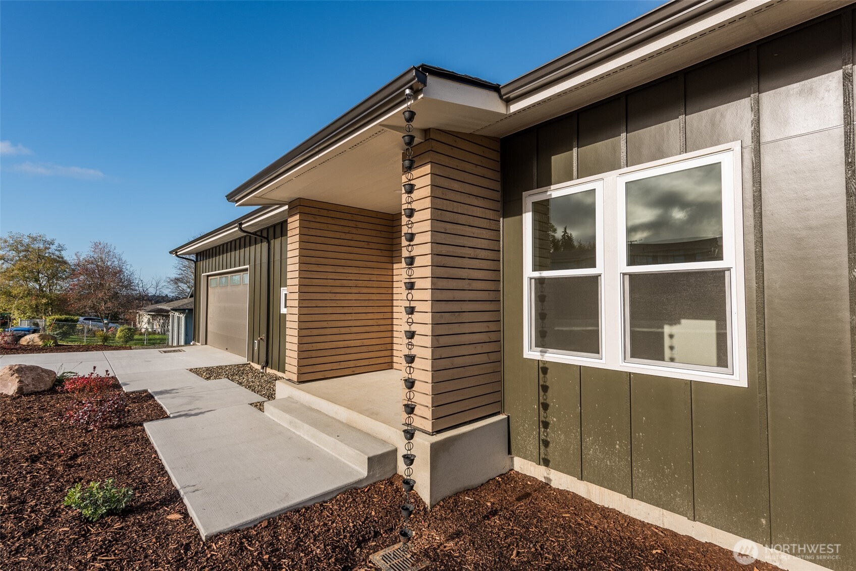 1317 E Fifth Street A&B