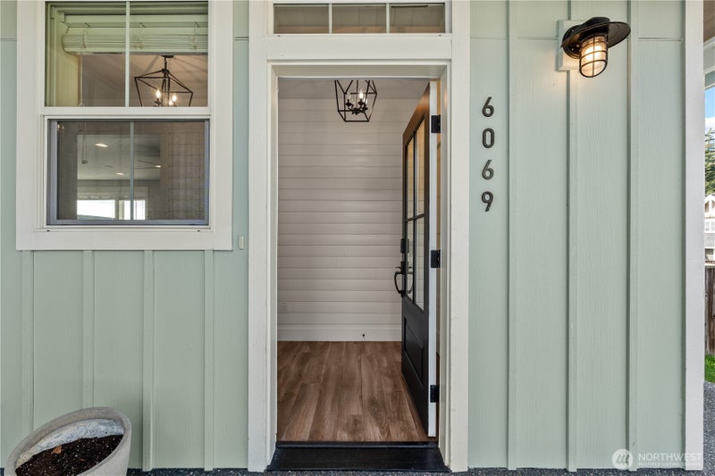 6069 Rossie Lane