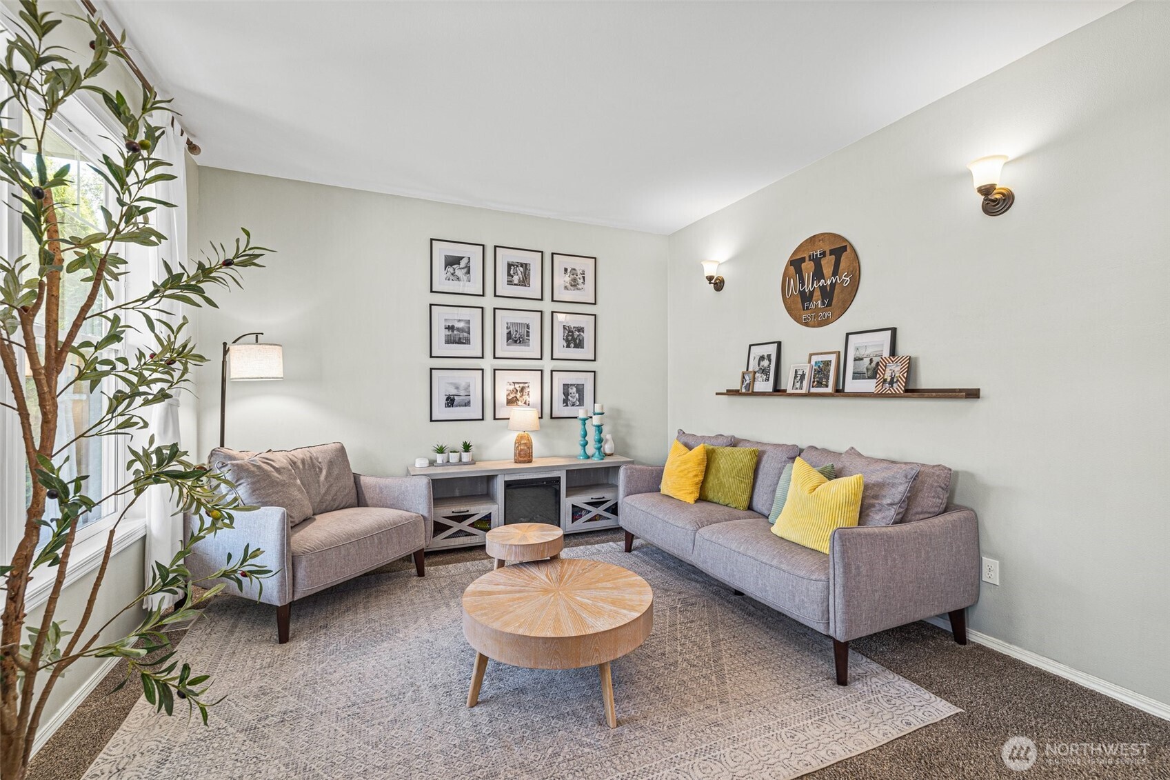 22 79th Drive NE