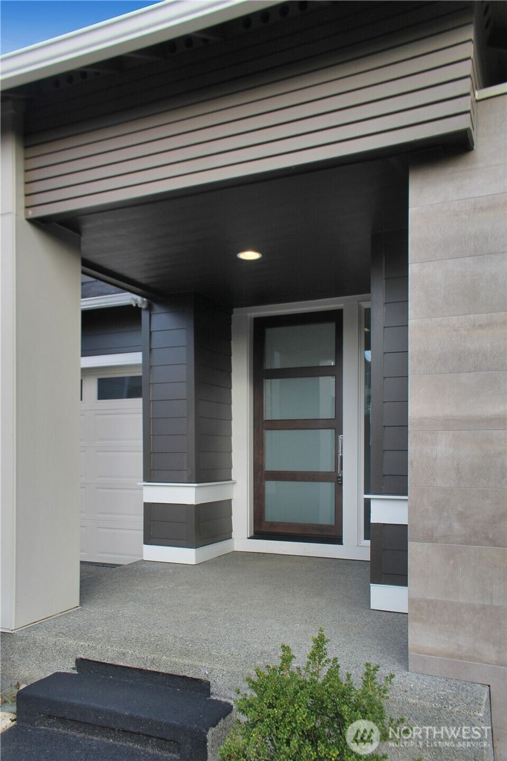 Photo of 12728 SE 287th Place, Auburn, WA 98092 (MLS # 2464720)