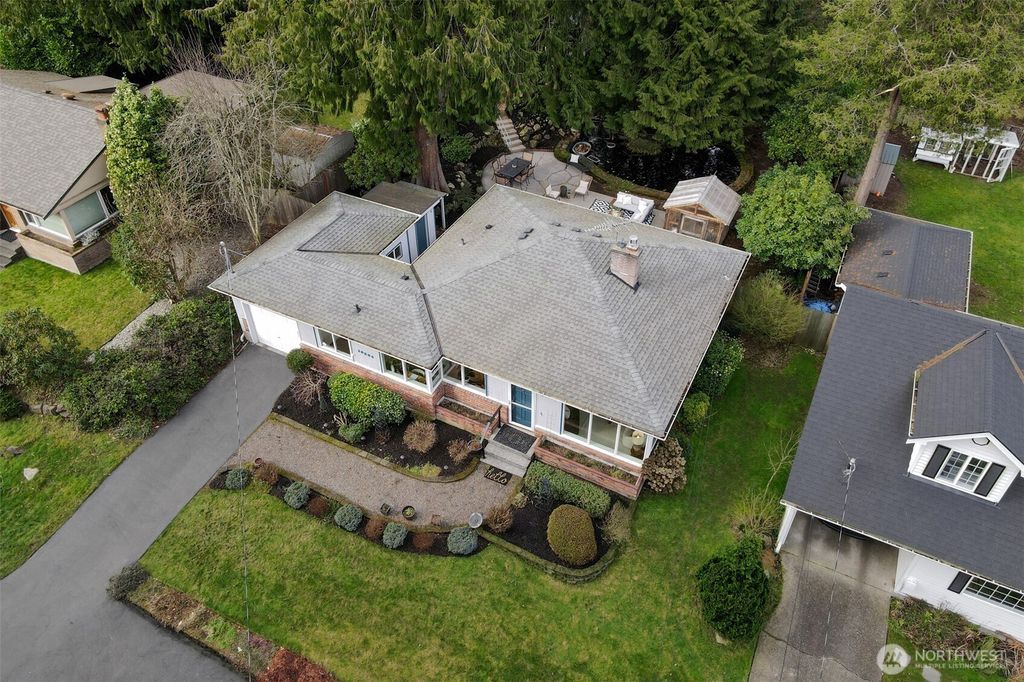 Photo of 10524 NE 189th Street, Bothell, WA 98011 (MLS # 2334183)