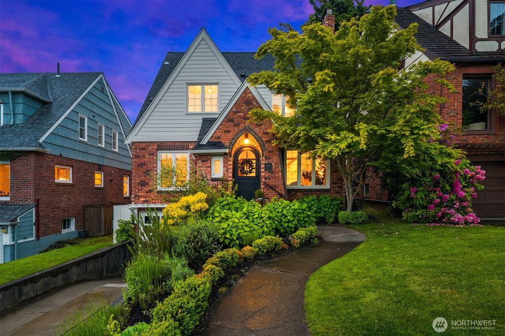 Photo of 4332 NE 43rd Street, Seattle, WA 98105 (MLS # 2378642)