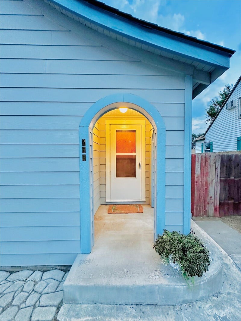 260 6th Avenue SW