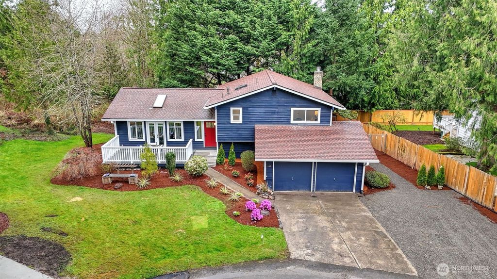 Photo of 360 Dorado Drive NW, Issaquah, WA 98027 (MLS # 2352322)