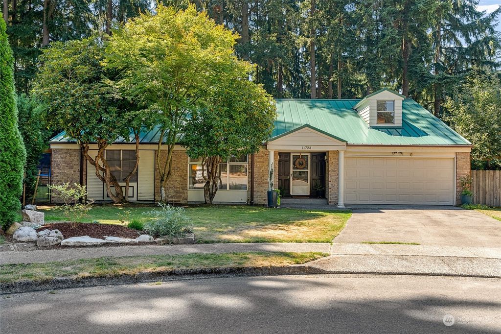 Photo of 11723 NE 142nd Street, Kirkland, WA 98034 (MLS # 2148165)
