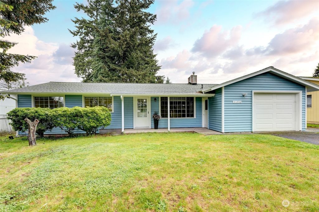Photo of 31230 9th Avenue S, Federal Way, WA 98003 (MLS # 2234476)