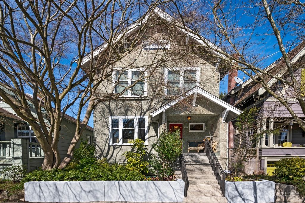 Photo of 516 W Smith Street, Seattle, WA 98119 (MLS # 2045275)