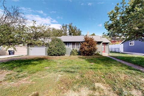 Photo of 601 SE 6th Street, College Place, WA 99324 (MLS # 2581269)