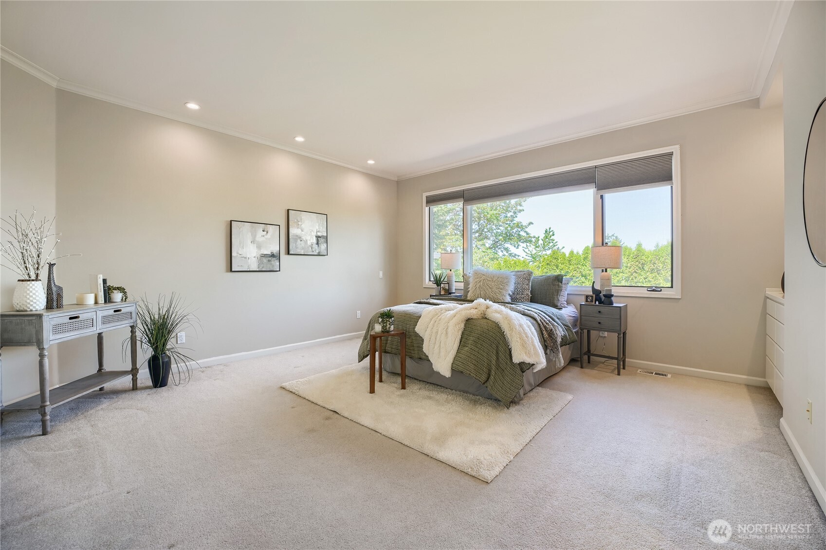 Bellevue, Washington, 98006, United States, 4 Bedrooms Bedrooms, ,3 BathroomsBathrooms,Residential,Active,2051947