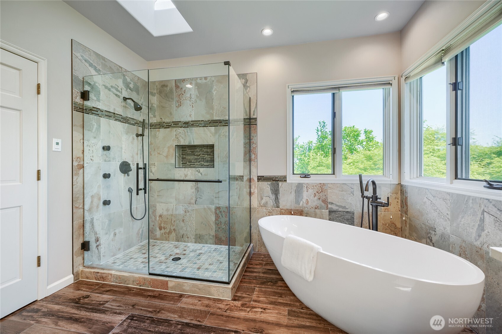 Bellevue, Washington, 98006, United States, 4 Bedrooms Bedrooms, ,3 BathroomsBathrooms,Residential,Active,2051947