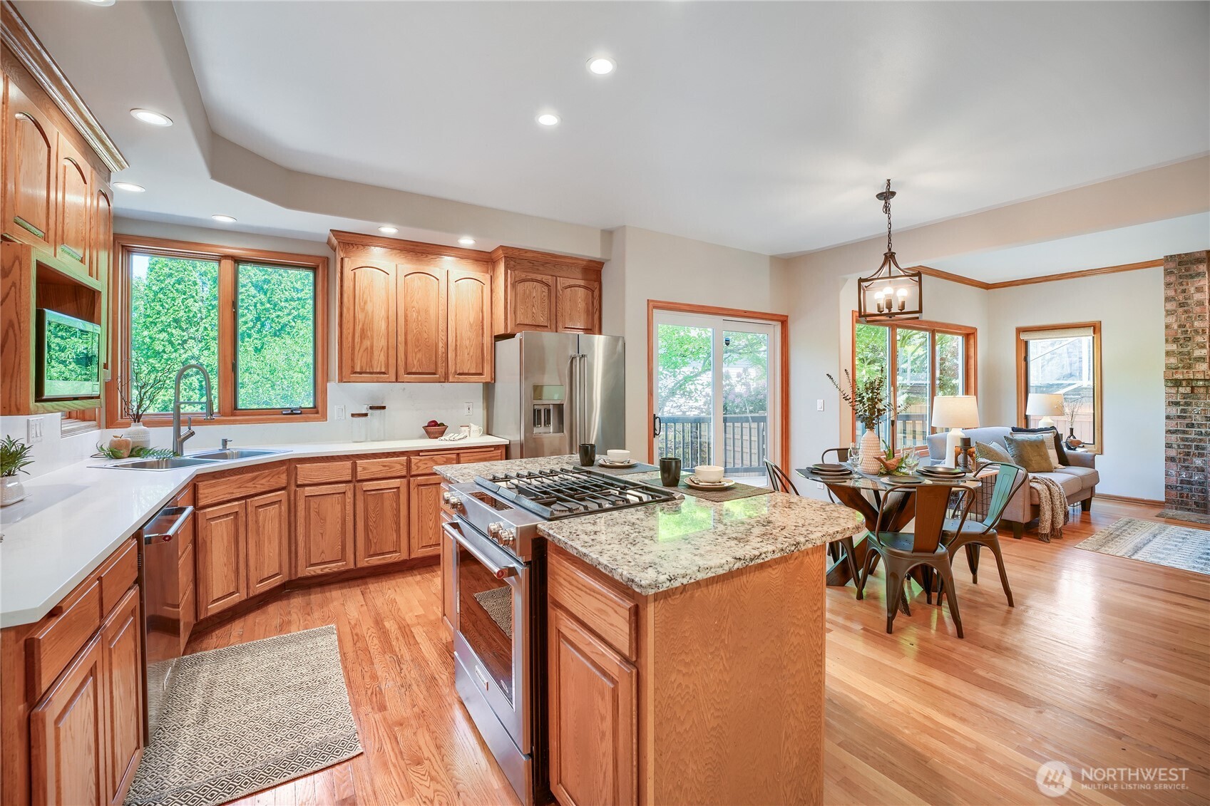 Bellevue, Washington, 98006, United States, 4 Bedrooms Bedrooms, ,3 BathroomsBathrooms,Residential,Active,2051947