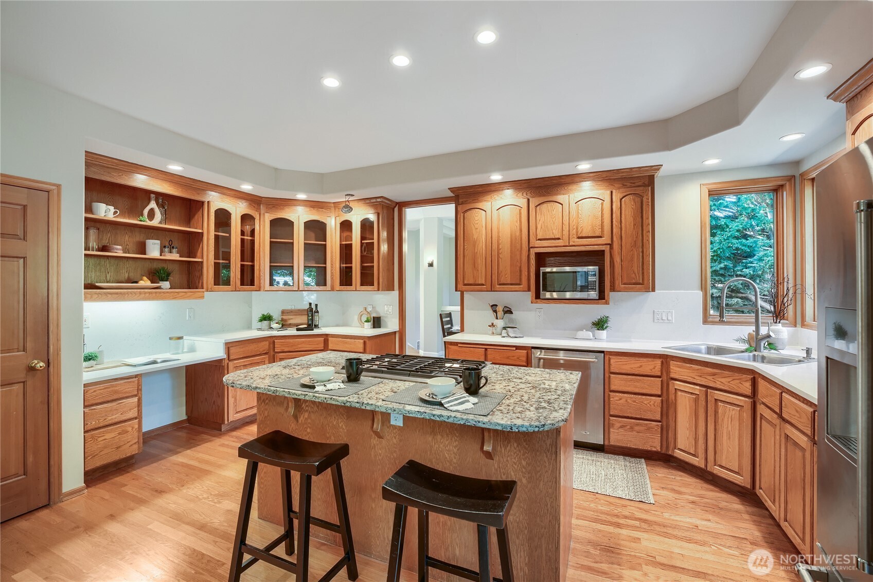 Bellevue, Washington, 98006, United States, 4 Bedrooms Bedrooms, ,3 BathroomsBathrooms,Residential,Active,2051947