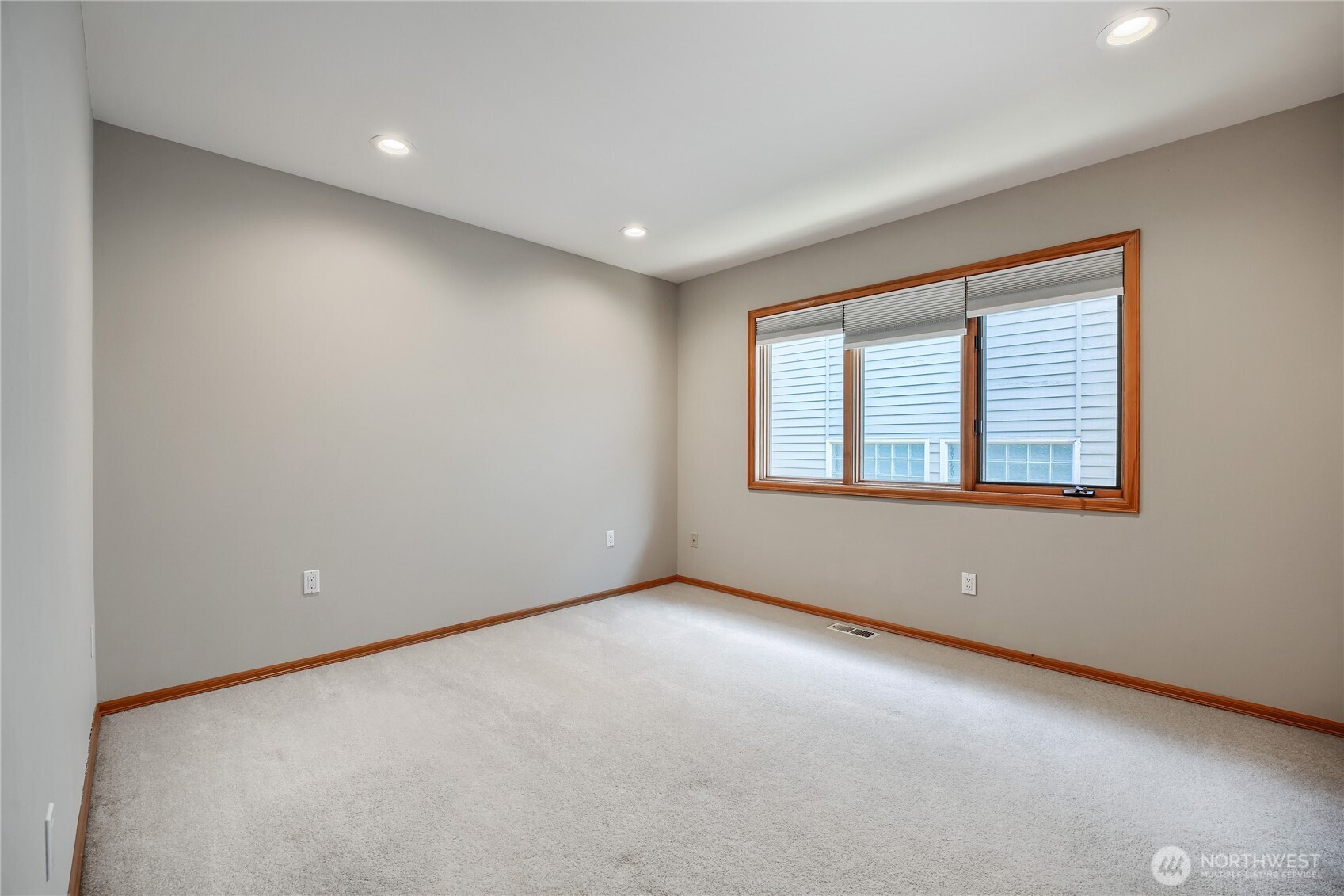 Bellevue, Washington, 98006, United States, 4 Bedrooms Bedrooms, ,3 BathroomsBathrooms,Residential,Active,2051947
