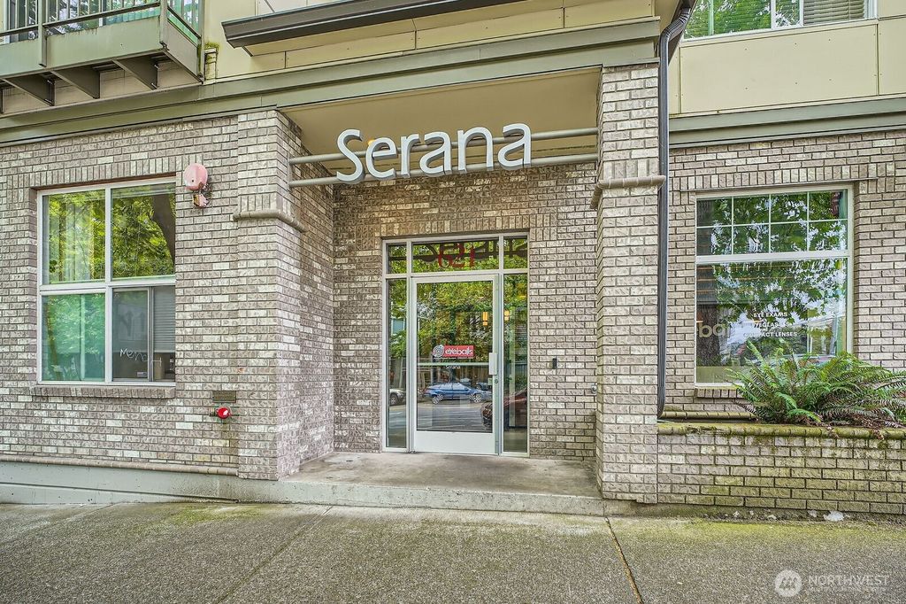 Photo of 621 5th Avenue N #306, Seattle, WA 98109 (MLS # 2389504)