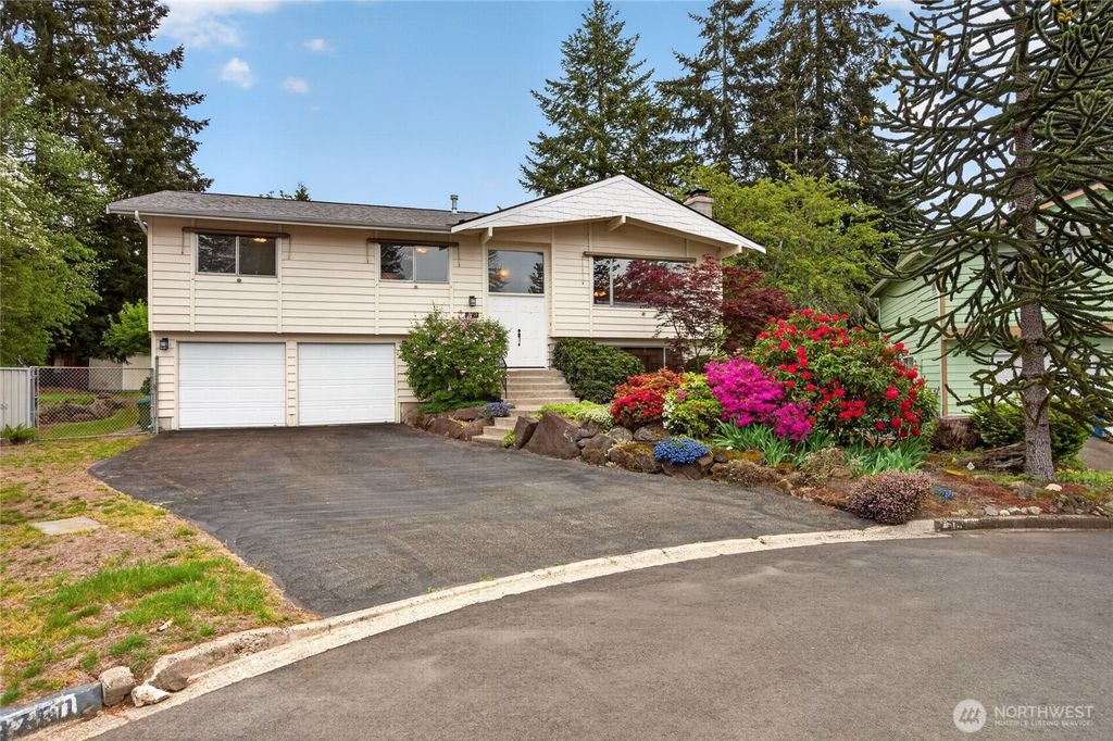 Photo of 18754 130th Avenue SE, Renton, WA 98058 (MLS # 2520684)