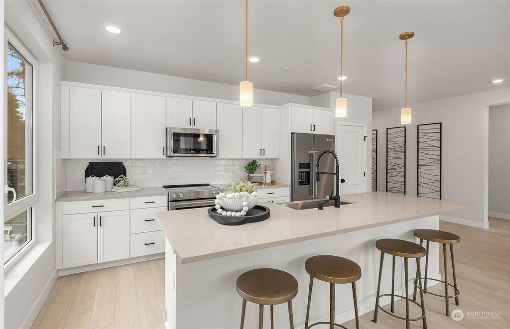 Photo of 6905 NE 184th Lane #112, Kenmore, WA 98028 (MLS # 2248634)